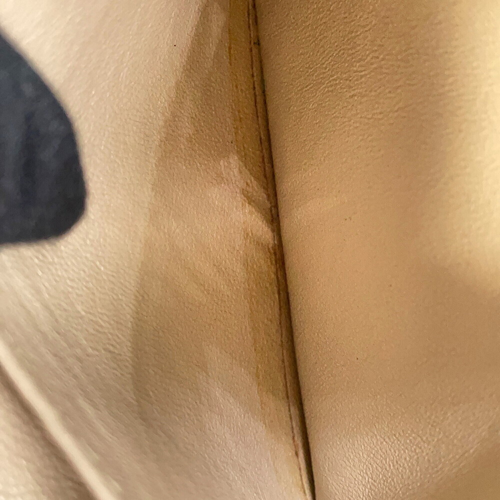 CHANEL Cream Leather Logo Shoulder Bag - Picture 11 of 16